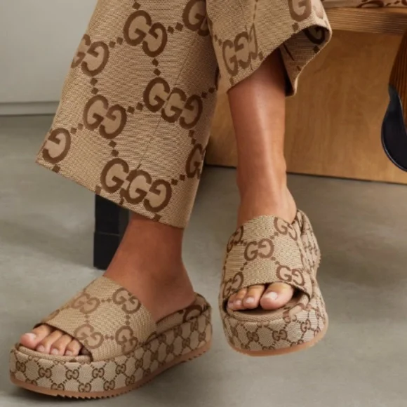 Sold✨Spanking BRAND NEW GUCCI SANDALS✨✨✨ - Picture 15 of 15